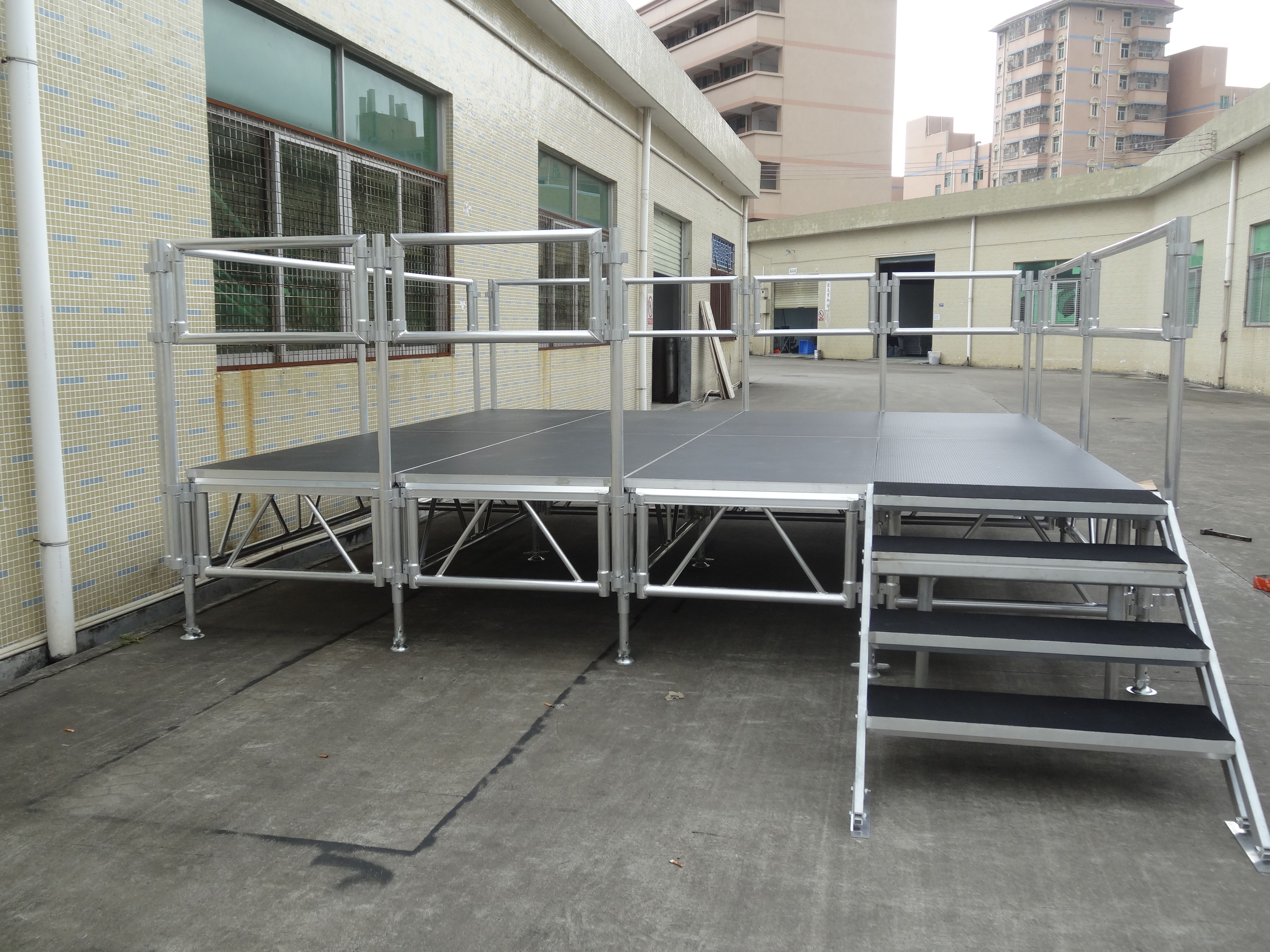 Portable  aluminum stage