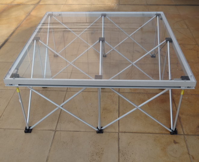 Portable transparent stage